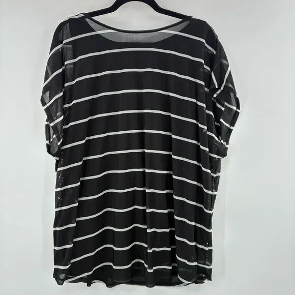 3For$20 Lanr Bryant Black and White Striped Sequin Top size 22/24 - Picture 2 of 3